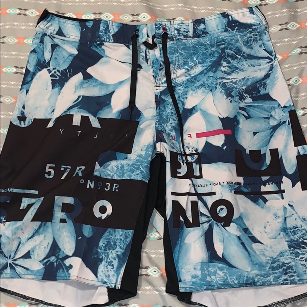 Men’s size L Reebok CrossFit PlayDry Shorts